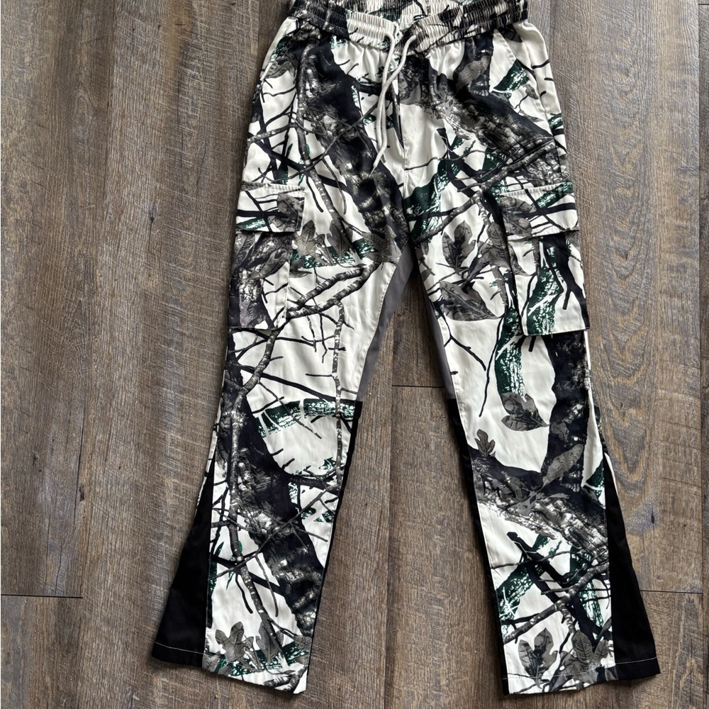 Men's Camouflage Print‎ Joggers - Picture 4 of 4